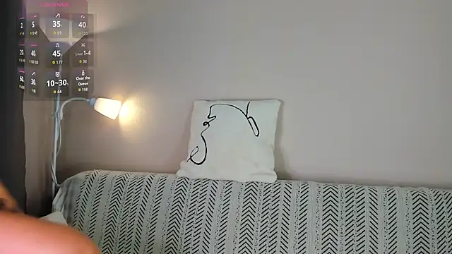 Alice hailey  online show from 11.03.25