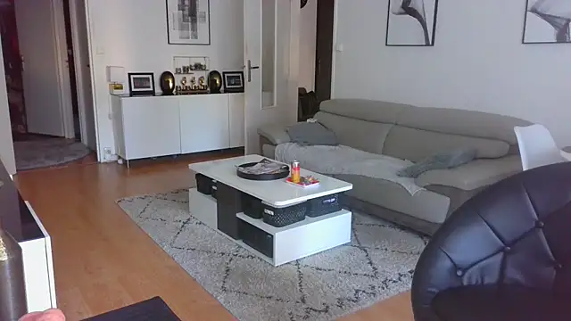 sarametisse26 online show from 10.10.25