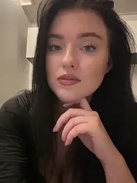 Angela Fosterr online show from 11.22.25