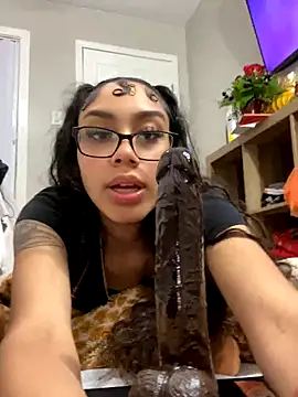 Snapshot of badbaby187 chatting on 10.21.25 badbaby187 online show from 10.21.25