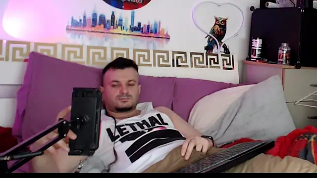 Snapshot of erotico69xxx chatting on 04.17.26 erotico69xxx online show from 04.17.26
