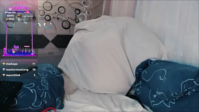 Snapshot of tia_meow chatting on 01.15.25 tia meow online show from 01.15.25