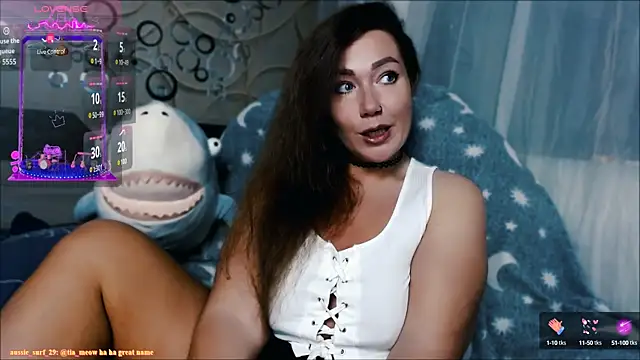 Snapshot of tia_meow chatting on 10.11.25 tia meow online show from 10.11.25