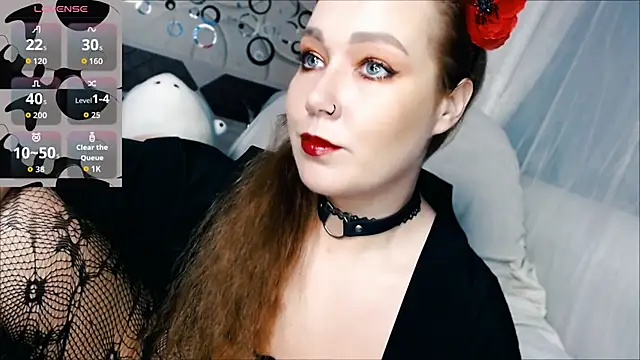 Snapshot of tia_meow chatting on 10.30.25 tia meow online show from 10.30.25