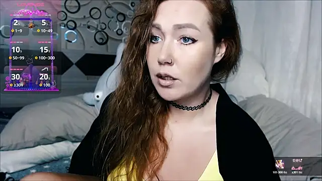 Snapshot of tia_meow chatting on 11.08.25 tia meow online show from 11.08.25