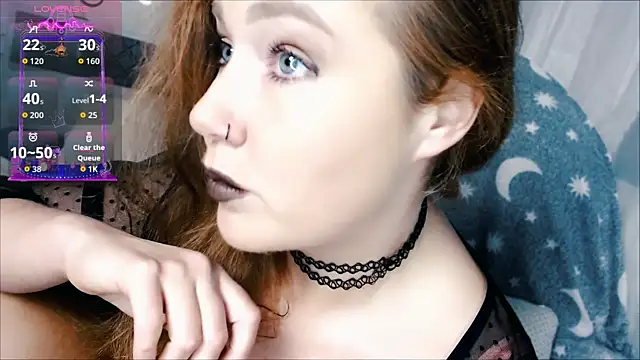 Snapshot of tia_meow chatting on 11.30.25 tia meow online show from 11.30.25