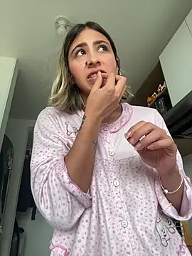 Ameellie online show from 12.20.25