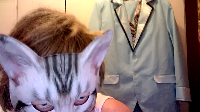 Snapshot of Sigorius chatting on 01.04.25 Sigorius online show from 01.04.25