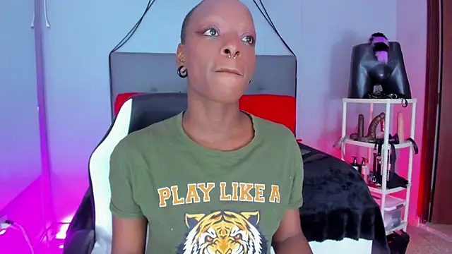 Coco Kiss online show from 10.31.25