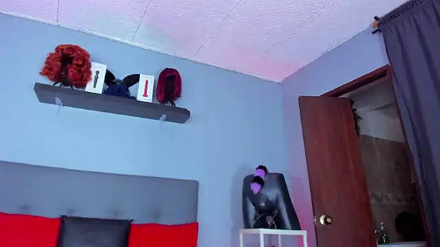 Coco Kiss online show from 11.20.25