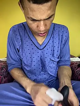 MoiseXxx 777 online show from 02.15.25