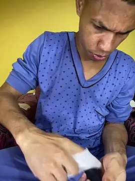 MoiseXxx 777 online show from 02.28.25