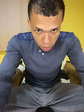 MoiseXxx 777 online show from 09.10.25