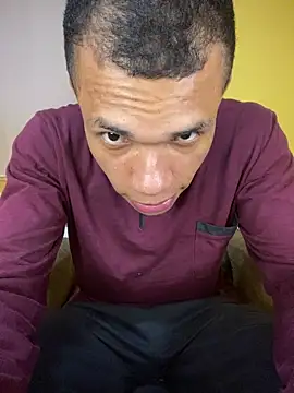 MoiseXxx 777 online show from 10.18.25