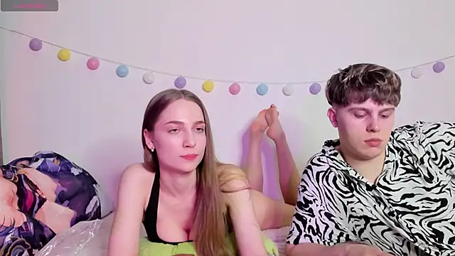 Emily and Ilumi online show from 01.03.25