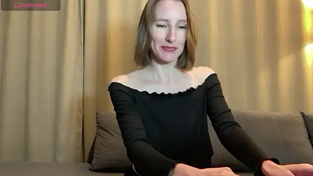 MonikaBos online show from 12.21.24