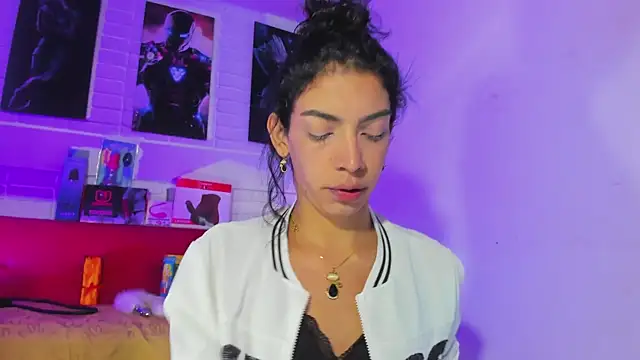 Alahia Rodriguez online show from 03.19.25