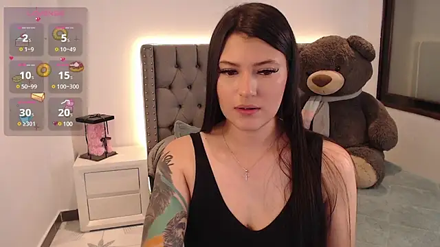 Snapshot of Nicols66 chatting on 02.18.25 Nicols66 online show from 02.18.25