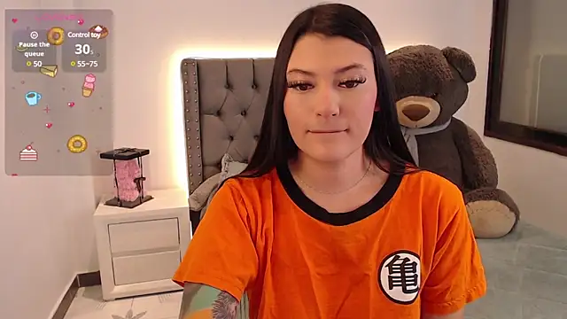 Snapshot of Nicols66 chatting on 02.18.25 Nicols66 online show from 02.18.25