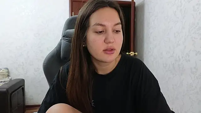 Nelly Fischer online show from 01.11.25