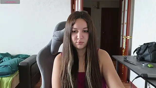 Nelly Fischer online show from 03.06.25