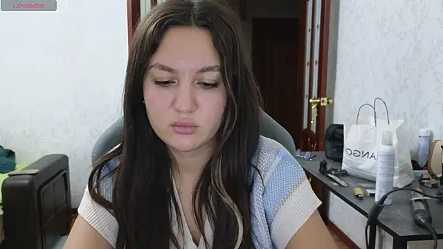 Nelly Fischer online show from 03.11.25