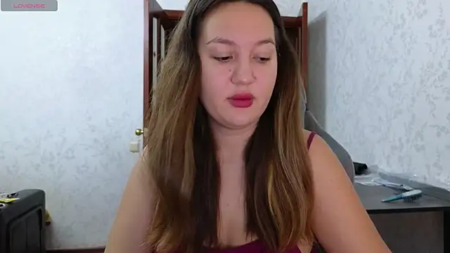 Snapshot of Nelly_Fischer chatting on 08.08.26 Nelly Fischer online show from 08.08.26