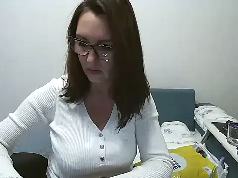 Ulyana72882 online show from 12.31.24