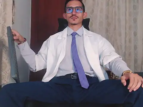 HomeAloneK online show from 10.23.25