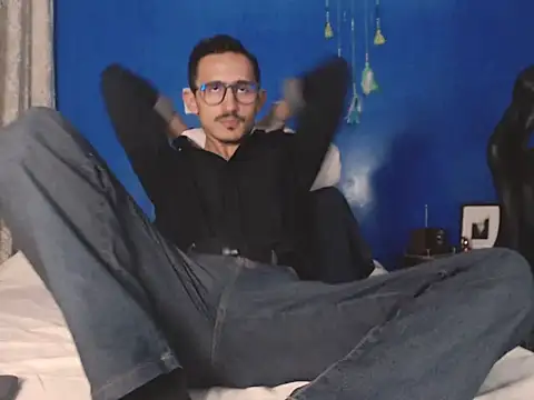 HomeAloneK online show from 10.26.25