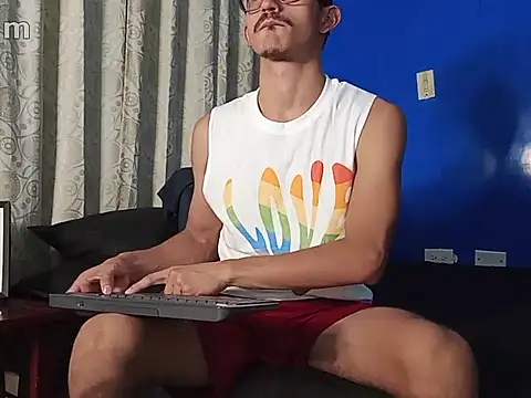 HomeAloneK online show from 11.16.25