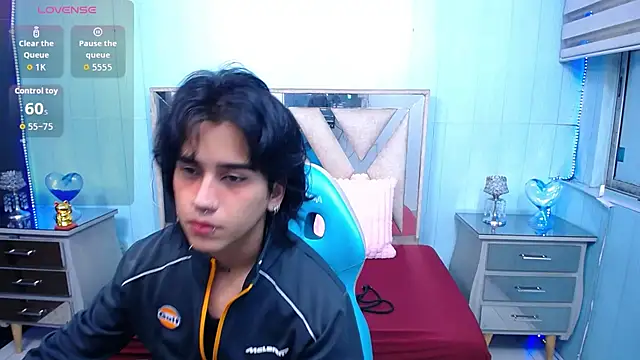 Snapshot of alex_477 chatting on 07.27.26 alex 477 online show from 07.27.26