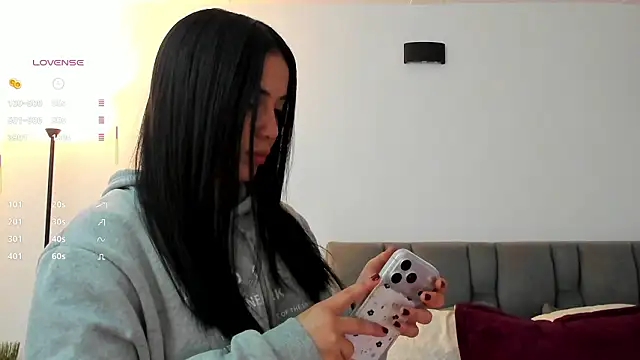 Gigi-bom online show from 02.02.26