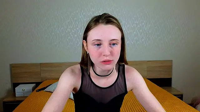 Snapshot of Cowell_Adelina chatting on 02.27.26 Cowell Adelina online show from 02.27.26