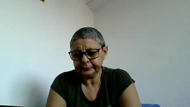 Snapshot of roseblak42 chatting on 11.26.25 roseblak42 online show from 11.26.25