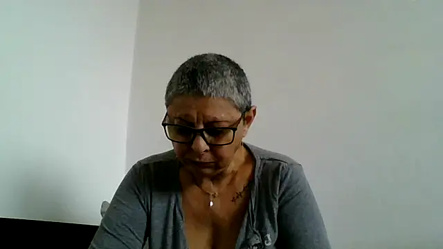 Snapshot of roseblak42 chatting on 12.02.25 roseblak42 online show from 12.02.25