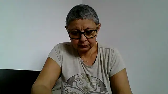 Snapshot of roseblak42 chatting on 12.03.25 roseblak42 online show from 12.03.25