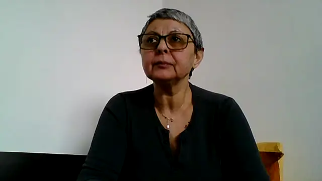 Snapshot of roseblak42 chatting on 01.15.26 roseblak42 online show from 01.15.26