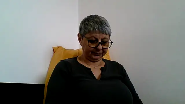 roseblak42 online show from 02.25.26