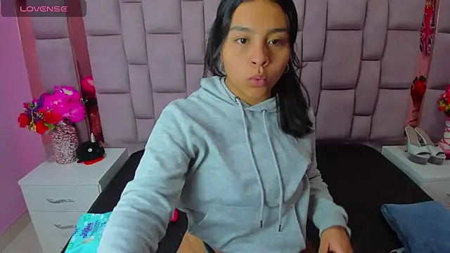 Snapshot of Catalina_naugthy chatting on 02.27.25 Catalina naugthy online show from 02.27.25