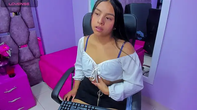 Snapshot of Catalina_naugthy chatting on 03.21.25 Catalina naugthy online show from 03.21.25