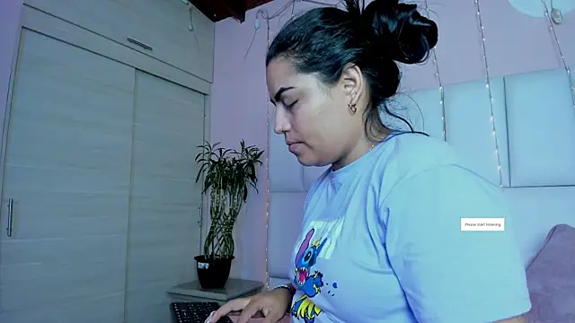 kiana cream online show from 03.20.25