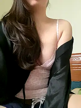 Snapshot of Ruby_bear chatting on 12.14.25 Ruby bear online show from 12.14.25