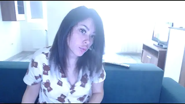 LovelyJulliette online show from 03.16.25