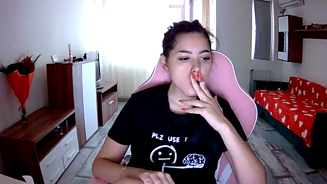 LovelyJulliette online show from 09.25.25