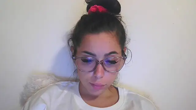 LovelyJulliette online show from 10.15.25