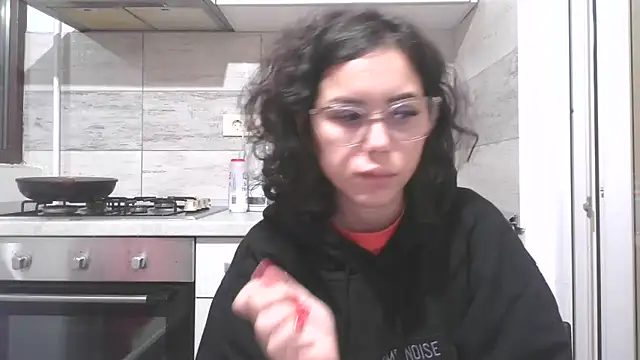 LovelyJulliette online show from 11.20.25