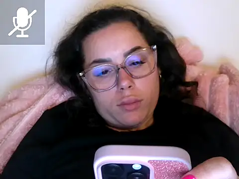 LovelyJulliette online show from 11.25.25