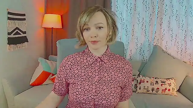 Snapshot of NandiSmile chatting on 01.09.26 NandiSmile online show from 01.09.26