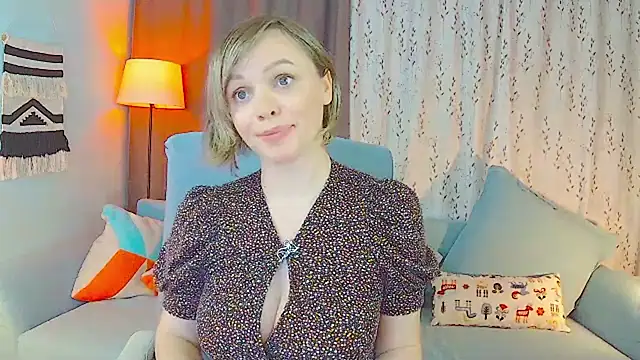 Snapshot of NandiSmile chatting on 01.09.26 NandiSmile online show from 01.09.26